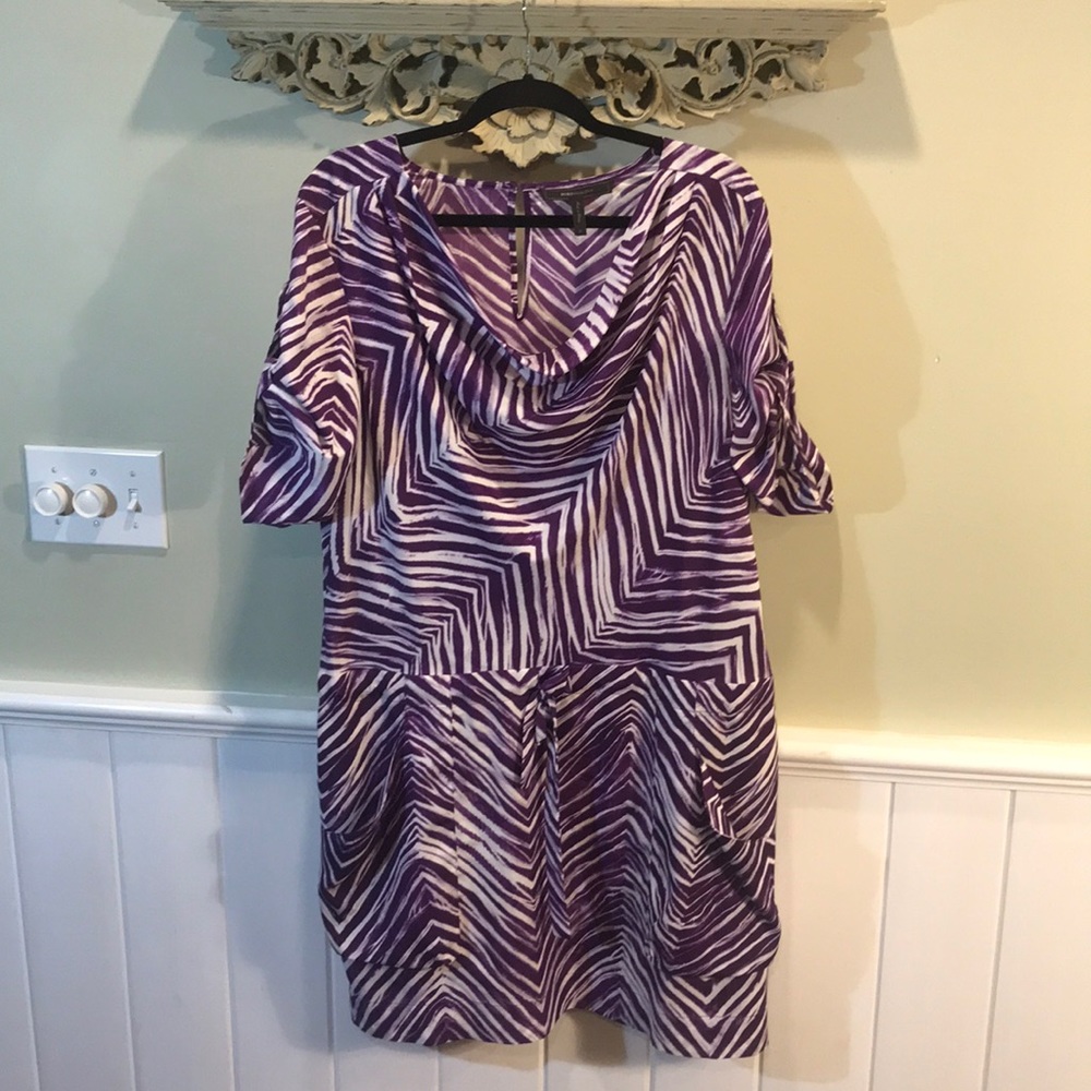 Like new! Bcbgmaxazria purple white dress